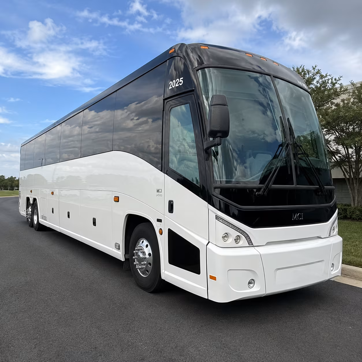 military shuttle buses to naval station newport and quonset state airport